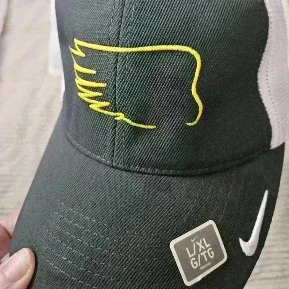 Nike Golf- Dekalb Seed Corn winged flying logo. Size L/XL. Gray & white gold - Picture 2 of 8